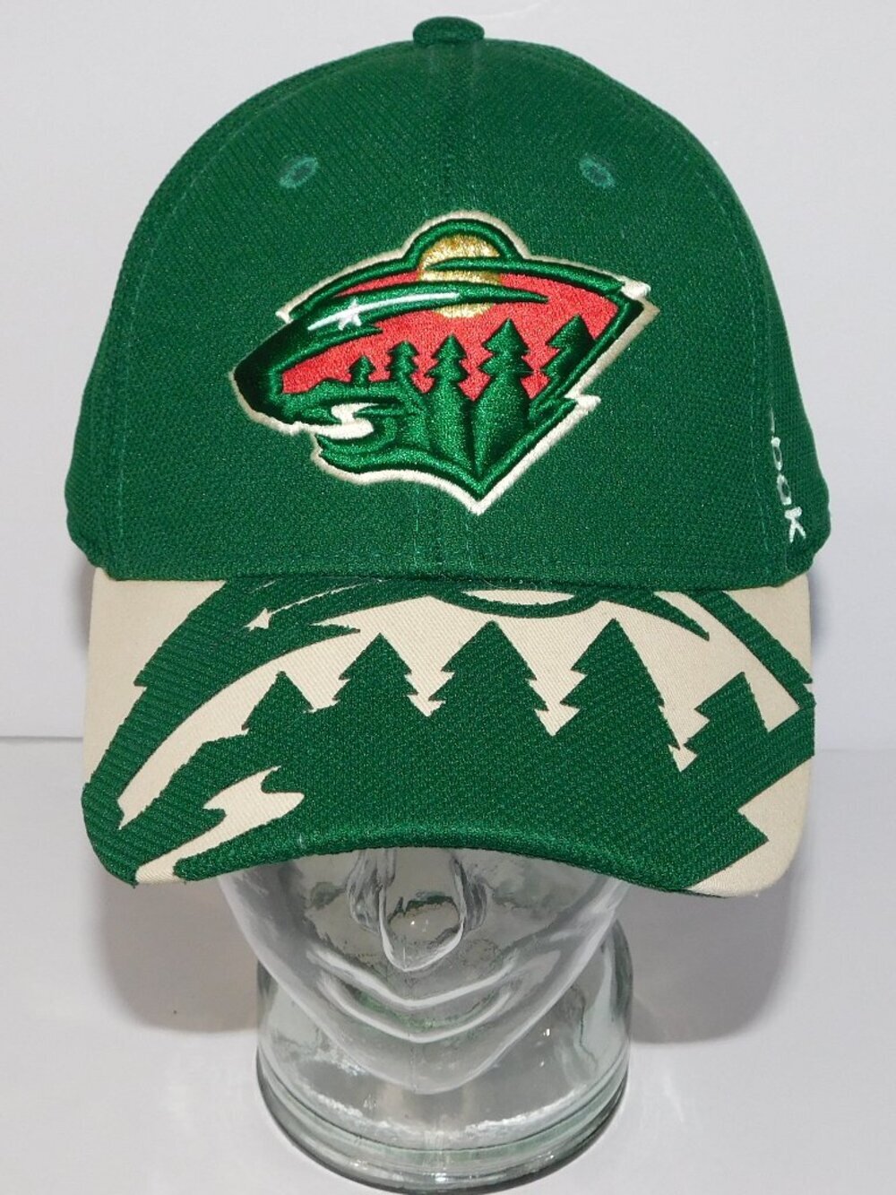 Reebok NHL Center Ice Minnesota Wild L /XL Fitted Baseball Hat Cap 2015 Trees